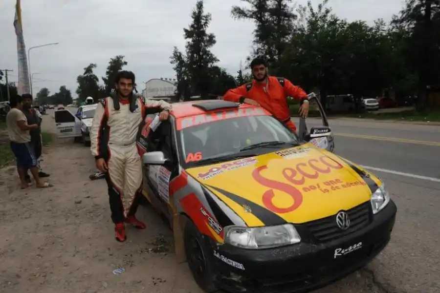 RECUERDO. “Pabloso” y “Berroso” compitieron en el rally provincial en 2015.