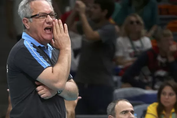 Julio Velasco se siente un privilegiado de haber sido entrenador durante 44 años