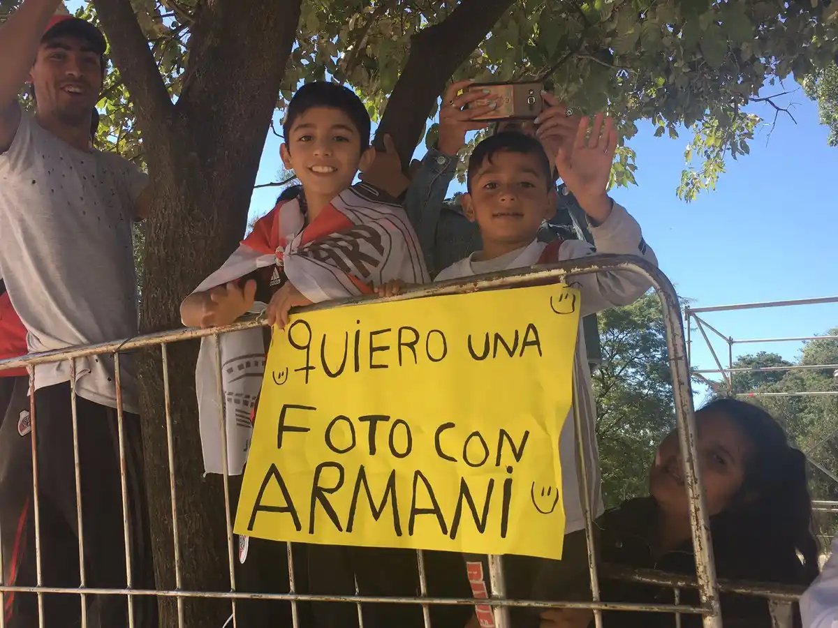 Foto tomadas de twitter.com/RiverTRIcamp35