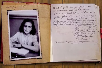 Publican por primera vez la versión completa del diario de Ana Frank