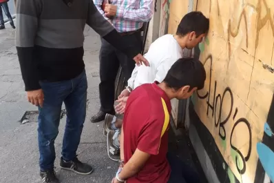 Le robaron el celular en la escuela y le ofrecieron rescate por Facebook