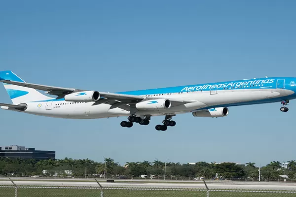 Aerolíneas Argentinas hará seis vuelos a China para traer insumos contra el coronavirus