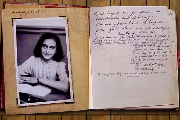 Publican por primera vez la versión completa del diario de Ana Frank