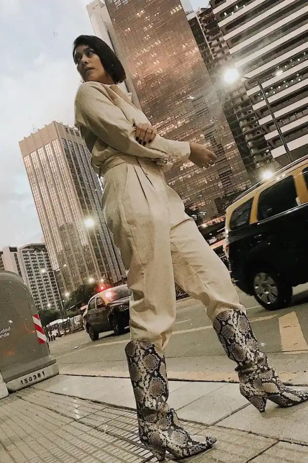 MONO BEIGE Y  REPTIL. Nina Caram (Mendoza) / @nina.caram.