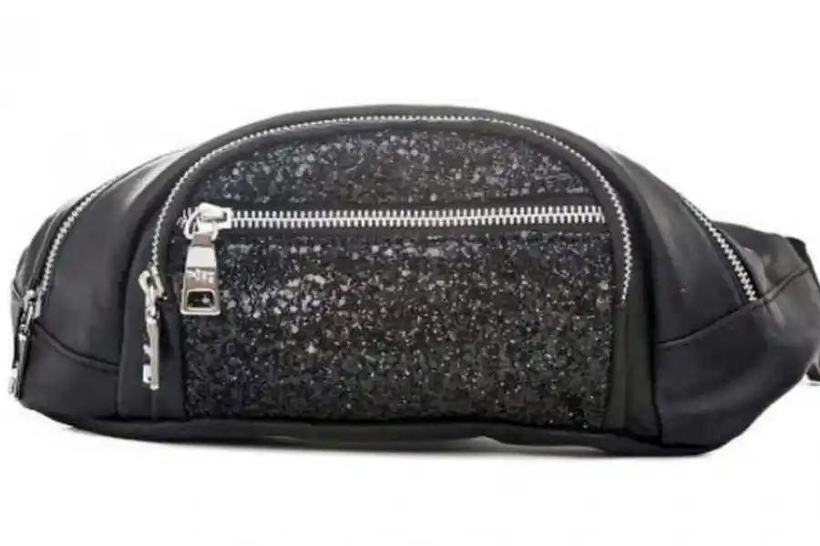 Riñonera negra con glitter de Noraly.