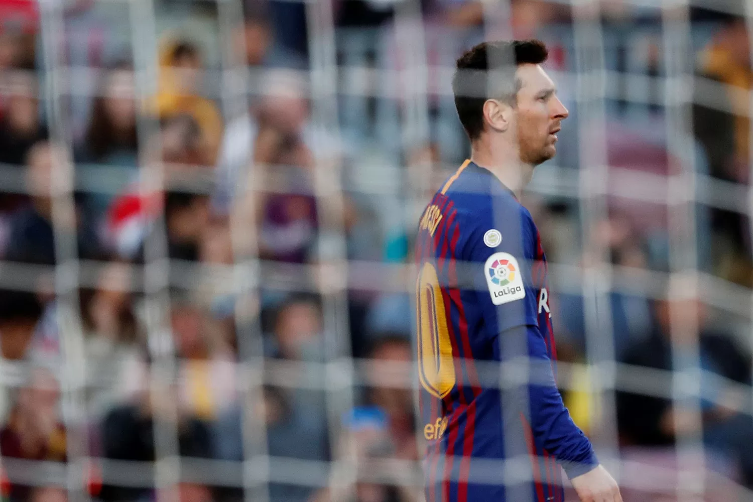 RECONOCIDO. Messi fue ovacionado por los hinchas en el duelo por la Liga.
