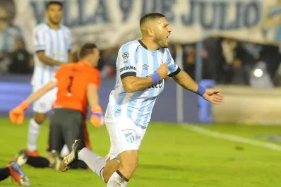 Las lágrimas de un hincha, el caño de Barbona y todo lo que dejó la goleada histórica de Atlético