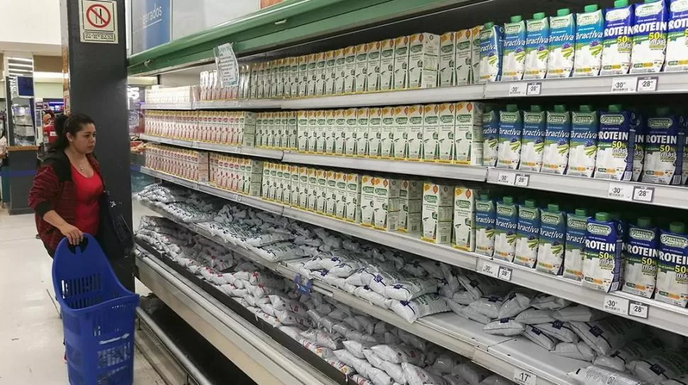 DISPERSIÓN. Según FADA, una misma marca de leche posee distintos precios según el tipo de comercio.  