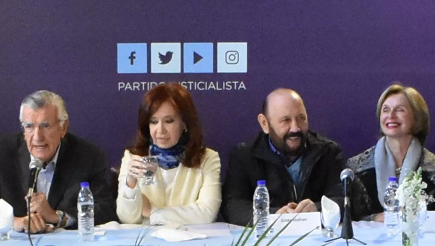 Beatriz Rojkés, separada de Cristina Kirchner por el gobernador de Formosa, Gildo Insfrán.
