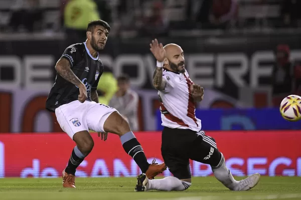 Lucchetti y Toledo, héroes de Atlético en una serie dramática ante River