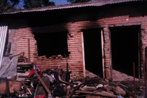 El fuego se llevó las pocas cosas que tenía Fabiola