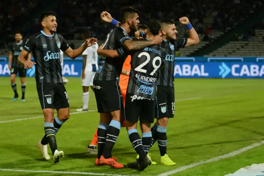 El camino de Atlético en la Copa de la Superliga: semifinalista y, sobre todo, Gigante