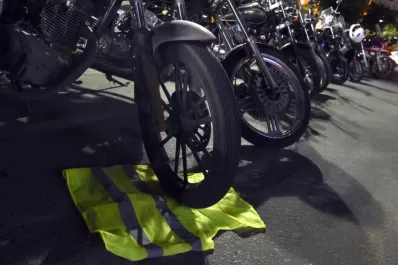Polémica por los chalecos reflectivos: “un funcionario quiere robar nuestra identidad”