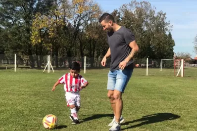 El niño “santo” recibió el consuelo de los jugadores de San Martín