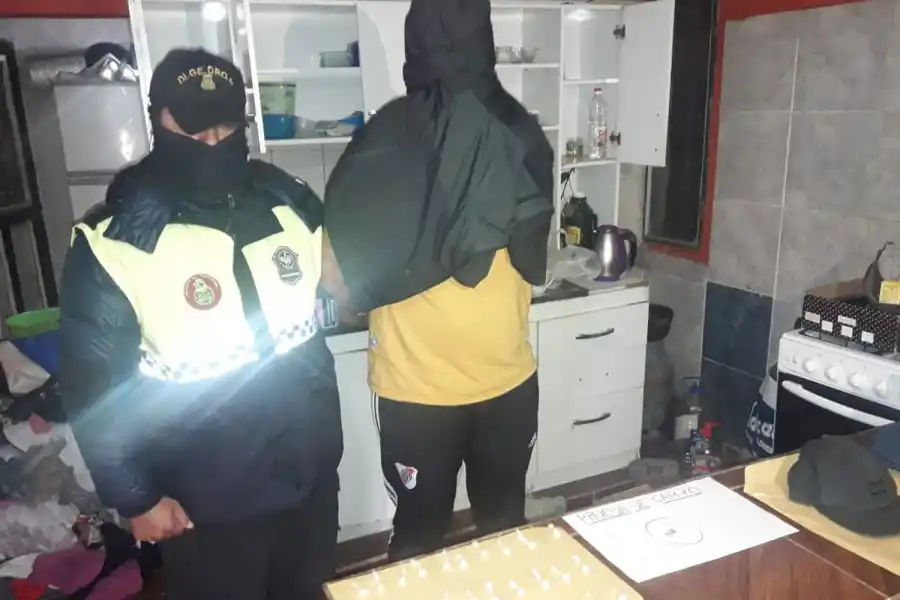 OPERATIVO EN EL SIFÓN. Detenidos y secuestro de objetos robados.