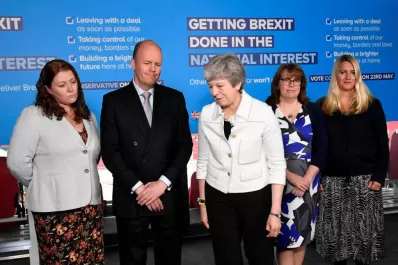 El Brexit naufraga, mientras se hunde el mandato de May