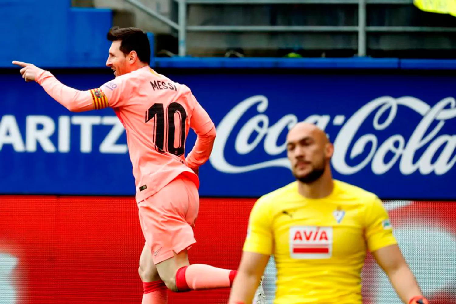 ALLÁ VA. Messi es goleador y candidato a la Bota de Oro.