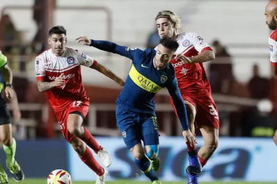 En un duelo de ida y vuelta, Boca y Argentinos igualaron en La Paternal