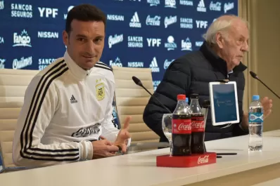 Menotti: estoy feliz por conocer a Messi, es uno de los cinco grandes de la historia