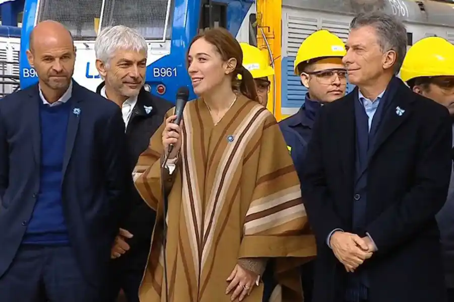 Dietrich, Vidal y Macri, en los Talleres Ferroviarios Mechita. 