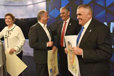 Tres ex vices evaluaron a los contendientes