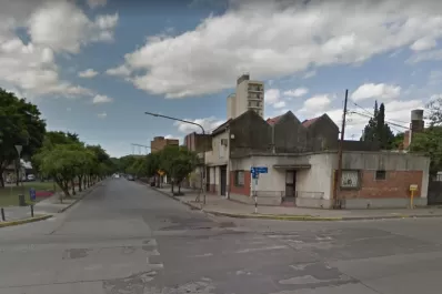 Encontró abandonada su camioneta en la calle