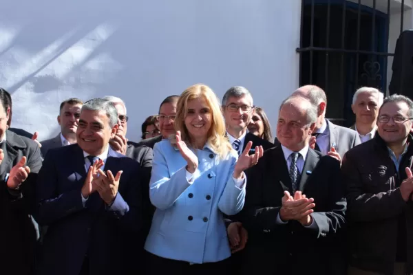 Los candidatos de Vamos Tucumán firmaron el acuerdo Tucumán transparente