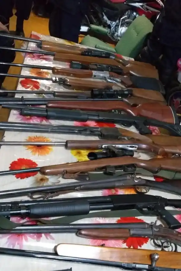 OPERATIVO. En una vivienda de Tafí Viejo se halló una “fábrica de armas”.  