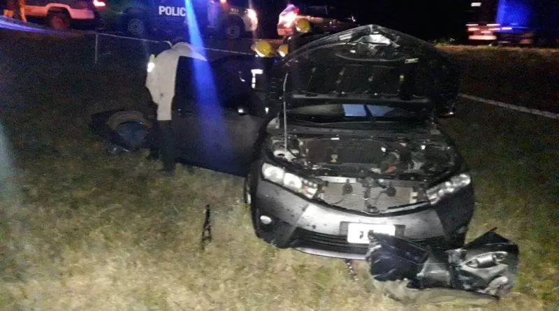 Así quedó el auto de la víctima. FOTO TOMADA DE CANALWEBSANPEDRO.COM.AR