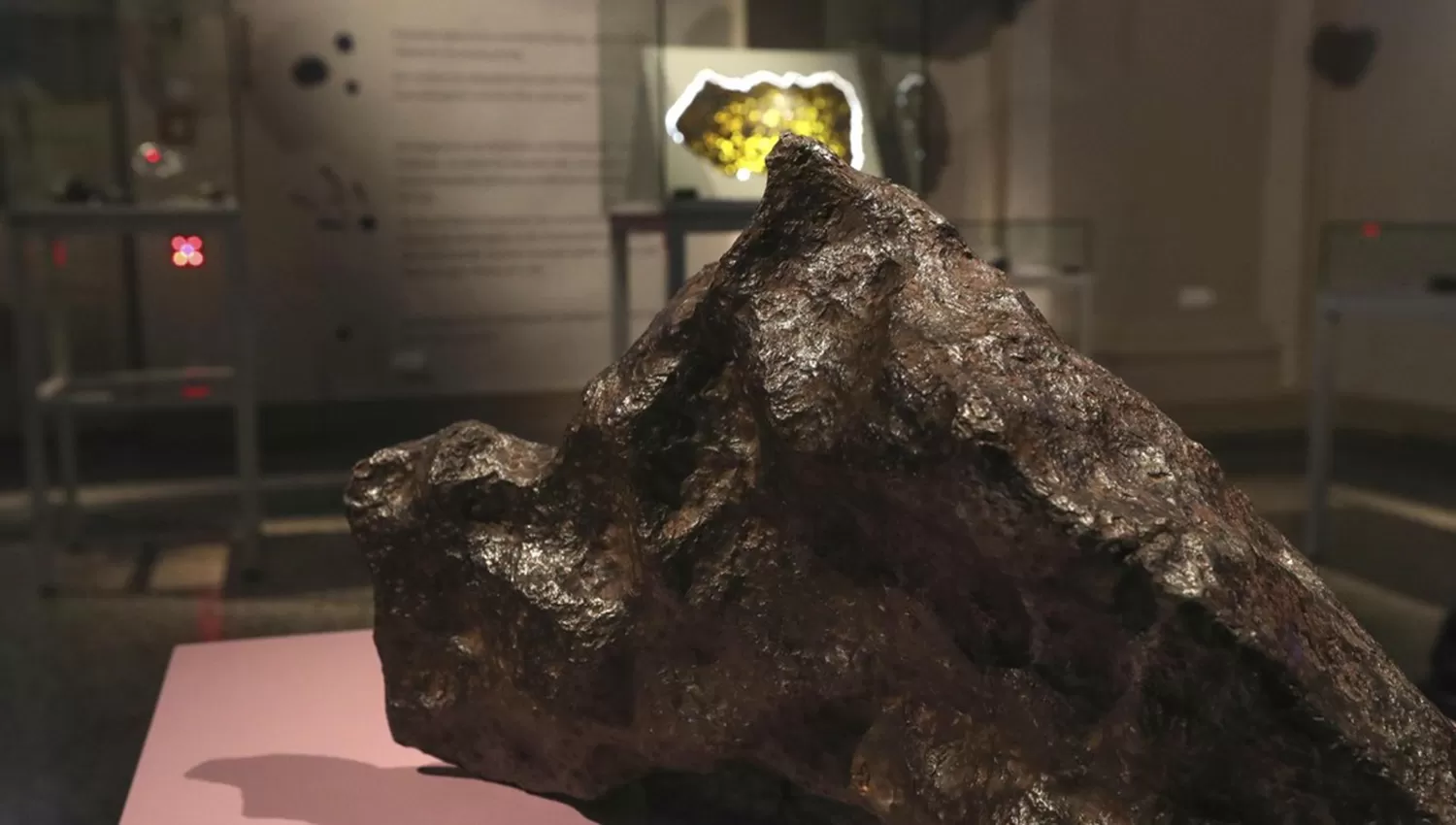 Robaron tres meteoritos de un parque provincial de Chaco