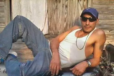 “La obligaba a prostituirse y le sacaba todo lo que tenía”