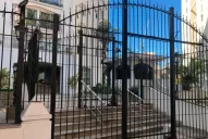 En Brasil, Darthés reside en un edificio lujoso y con extremas medidas de seguridad