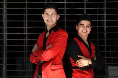 El dúo Campedrinos encarna el folclore más joven y festivalero