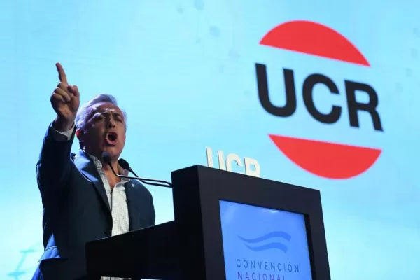 Con exigencias, la UCR continuará en Cambiemos