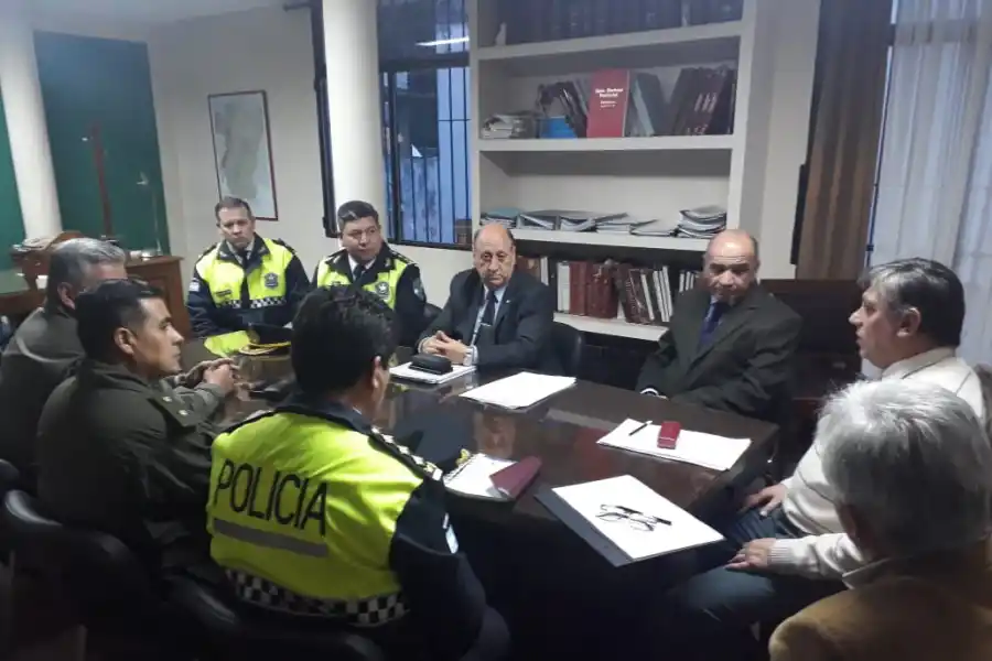 La Junta Electoral dispuso que las autoridades podrán votar en sus propias mesas