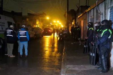 Megaoperativo policial para desbaratar una banda de motochorros
