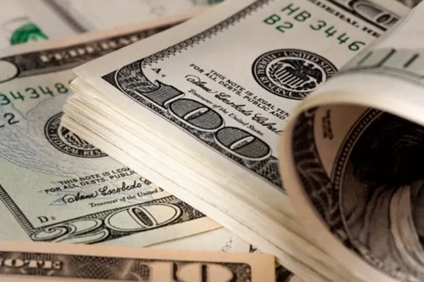 El dólar cortó tres jornadas de bajas consecutivas y vuelve a superar los $ 46