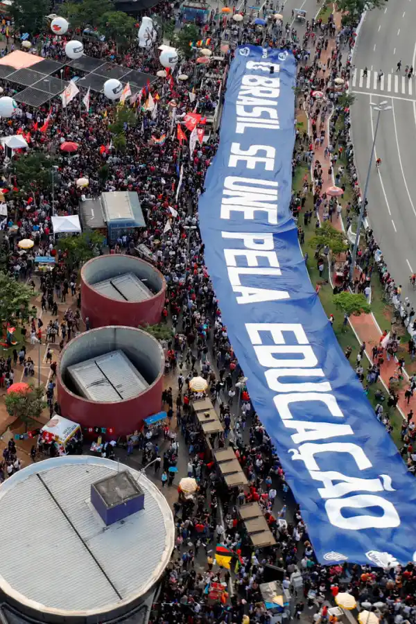  Reuters Reuters reuters