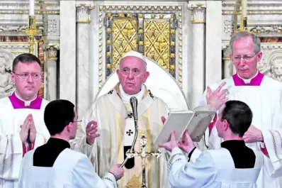 Francisco llamó a las comunidades rumanas a convivir fraternalmente