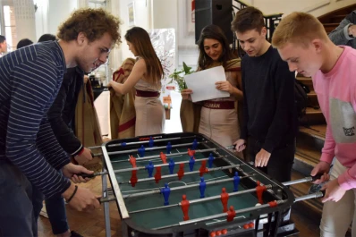 Para los extranjeros somos graciosos, pasionales y malhablados