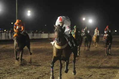 Turf: Grumpy continúa vigente