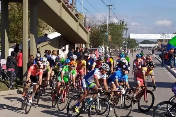 Ciclismo: Ricardo Escuela dictó cátedra en la prueba de Villa Amalia