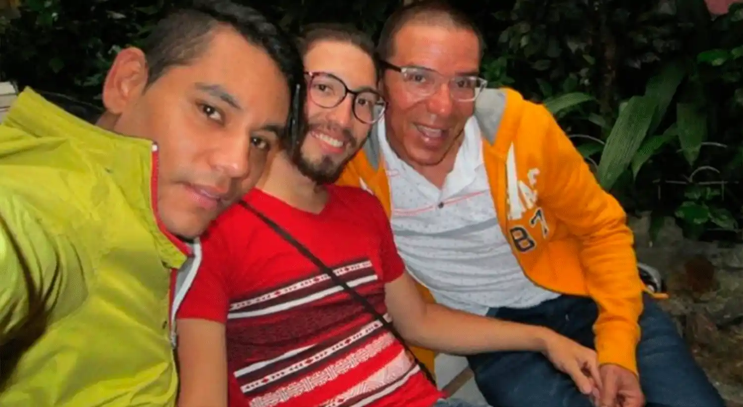 Poliamor: dos hombres recibirán una pensión compartida después de la muerte de su pareja