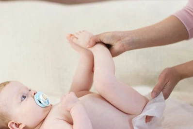 La Anmat prohibió la venta y el uso de una marca de toallitas para bebés en Tucumán