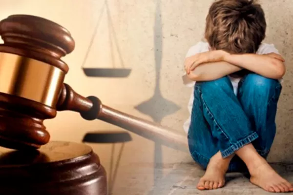 Abogados dicen que es inconstitucional la oficina para la niñez de Navarro Dávila