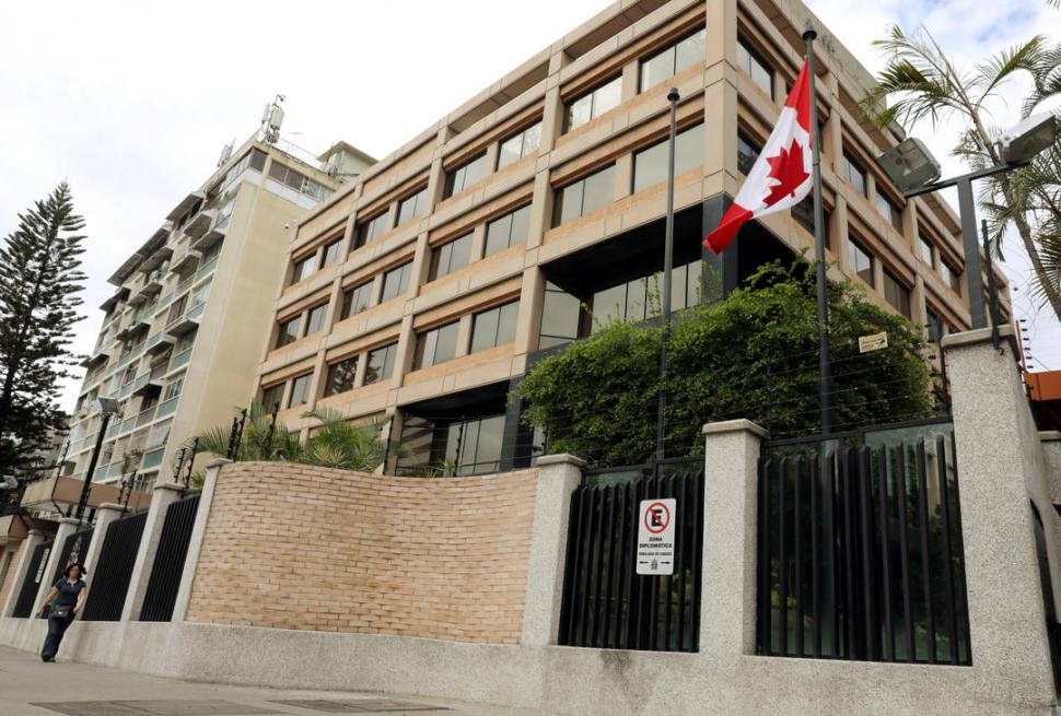 RETIRO. La sede diplomática de Canadá en Venezuela quedará vacía a fin de mes, anunció el gobierno.  reuters