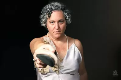 La poeta que supera el mito