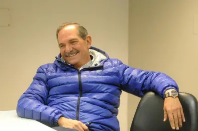 El WhatsApp de los candidatos: José Alperovich