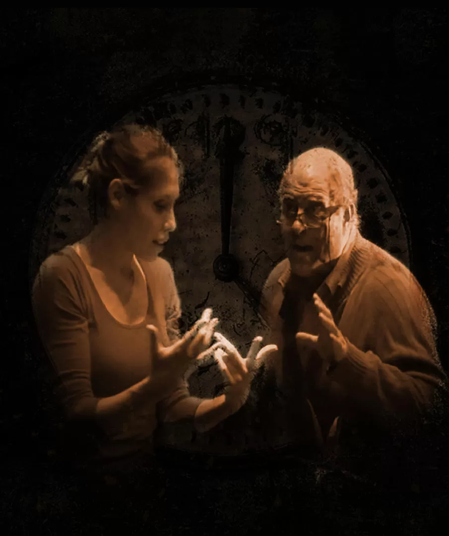 EN ACCIÓN. Mariana Alsina y Federico Cerisola, los protagonistas de “Las manos del tiempo, pieza del tucumano Alsina. 