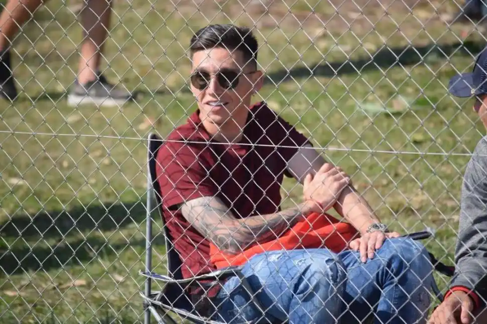  VISITA DE LUJO. Matías Kranevitter, volante de Zenit, pasó por el Complejo Mirkin y vio a las inferiores.